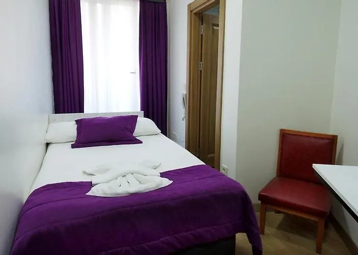 Arya * 伊斯坦布尔